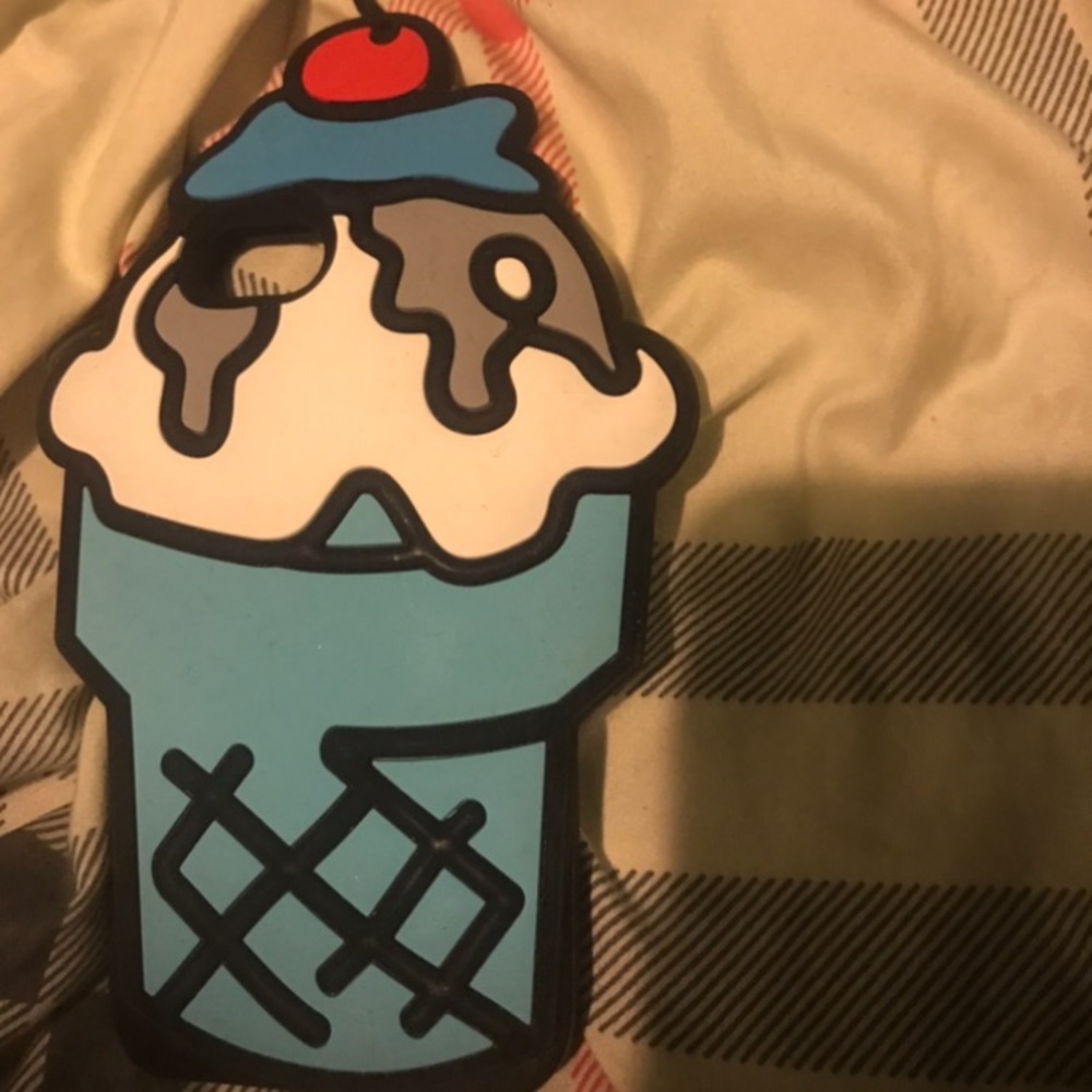 iPhone 7, 8 case 3D ice cream brand new